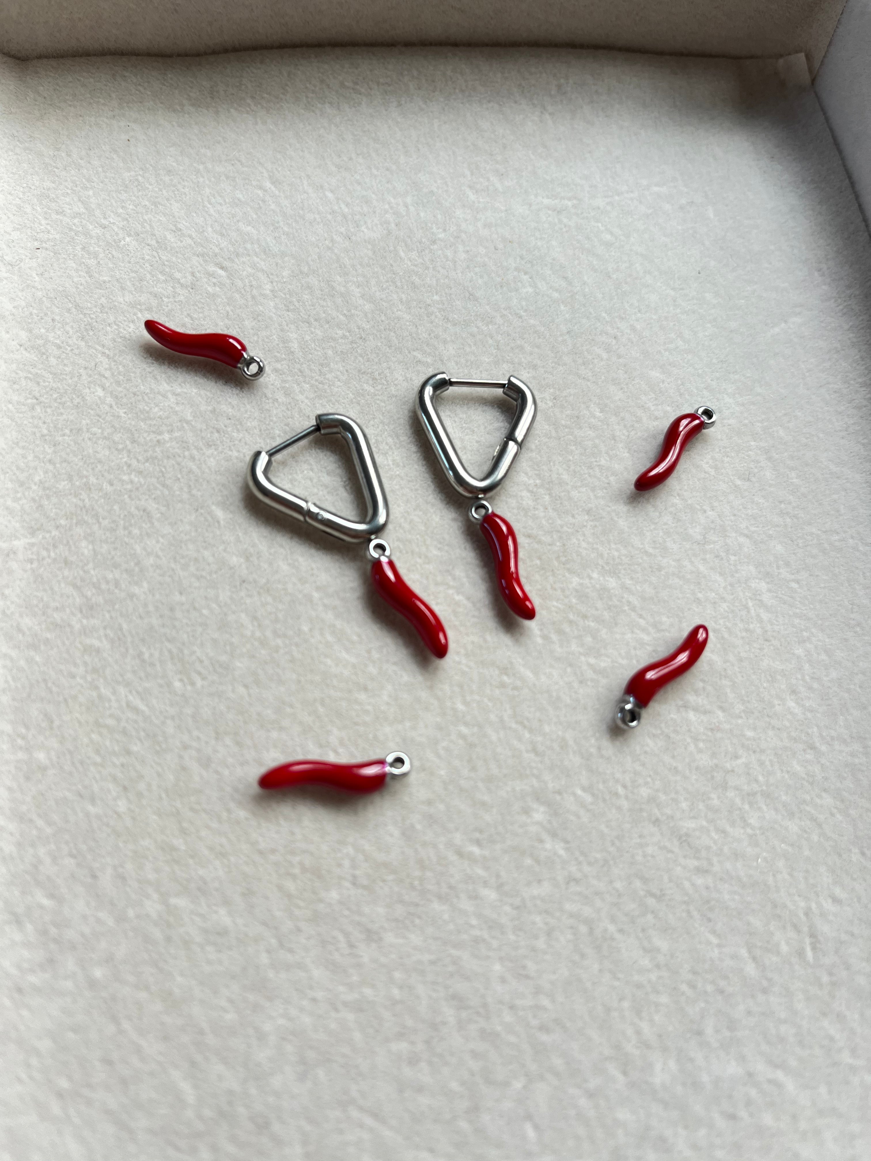 RAMÉ | Pendientes de Charms Personalizables