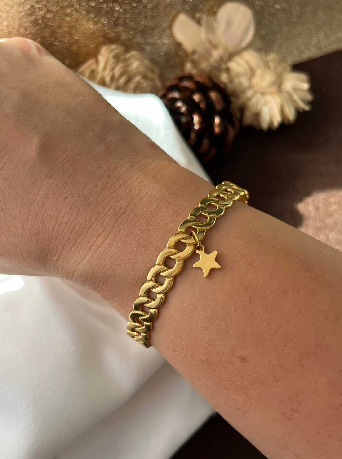 HIDNA |  Brazalete dorado griego