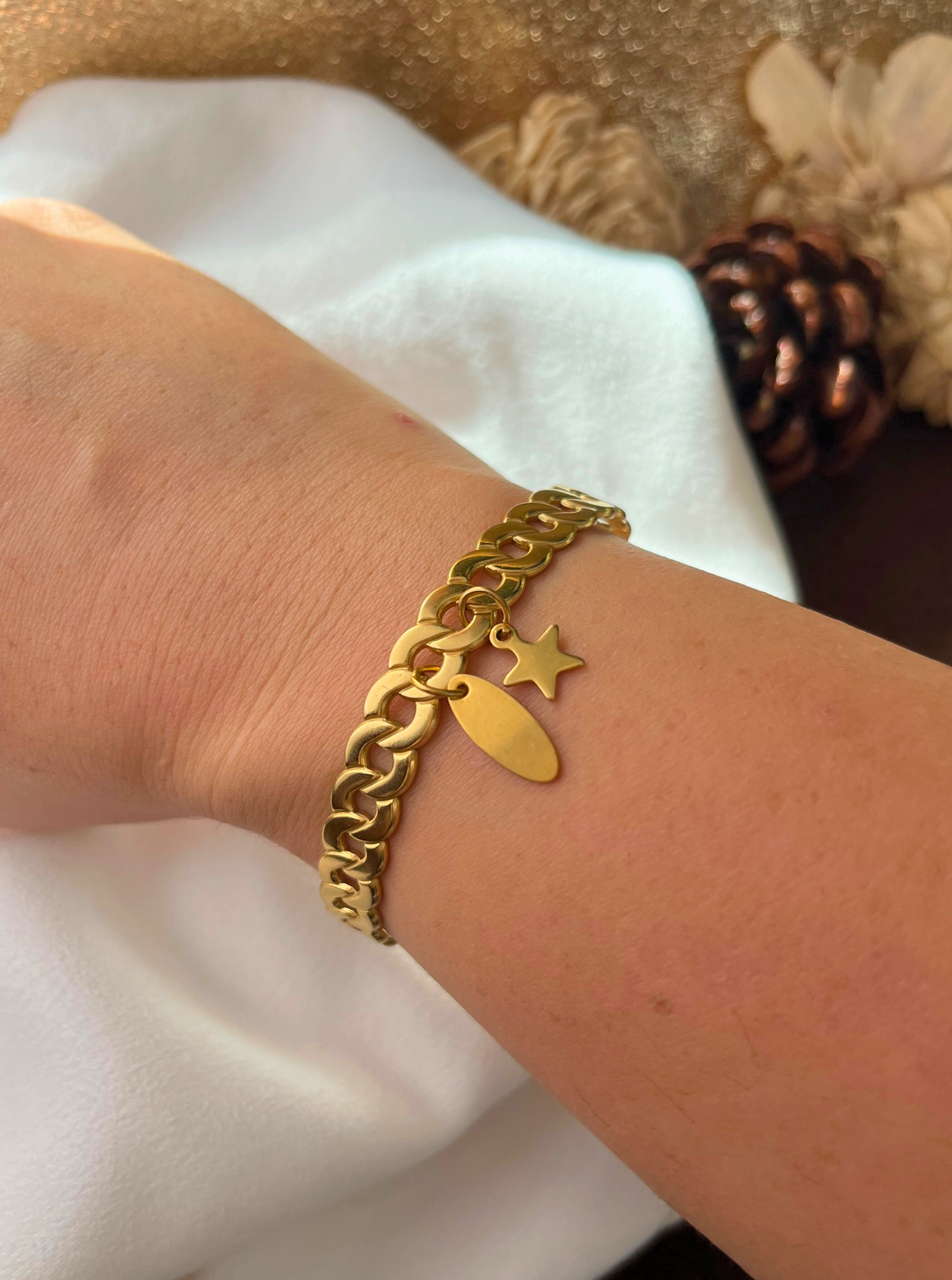 HIDNA |  Brazalete dorado griego
