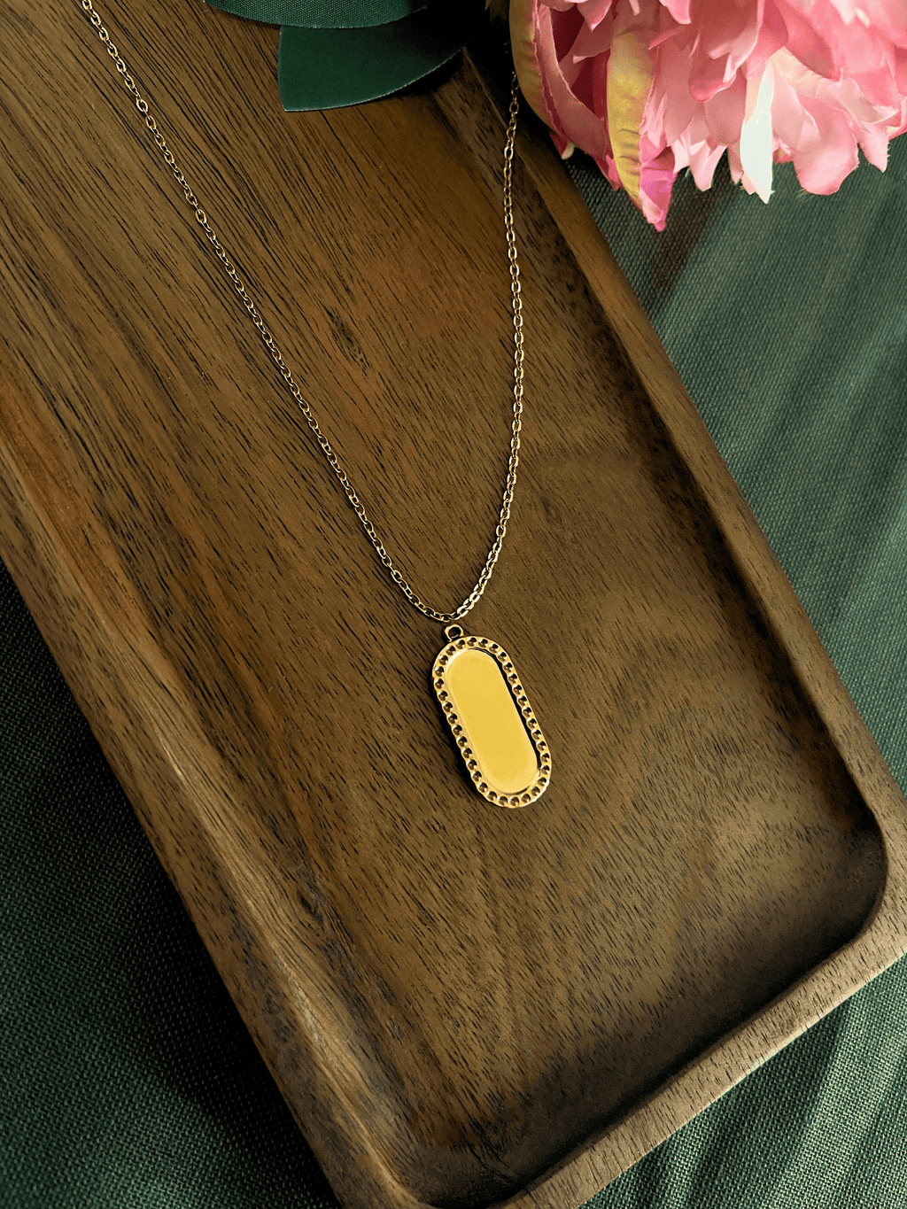 EMILY ❀ | Collar Ovalado