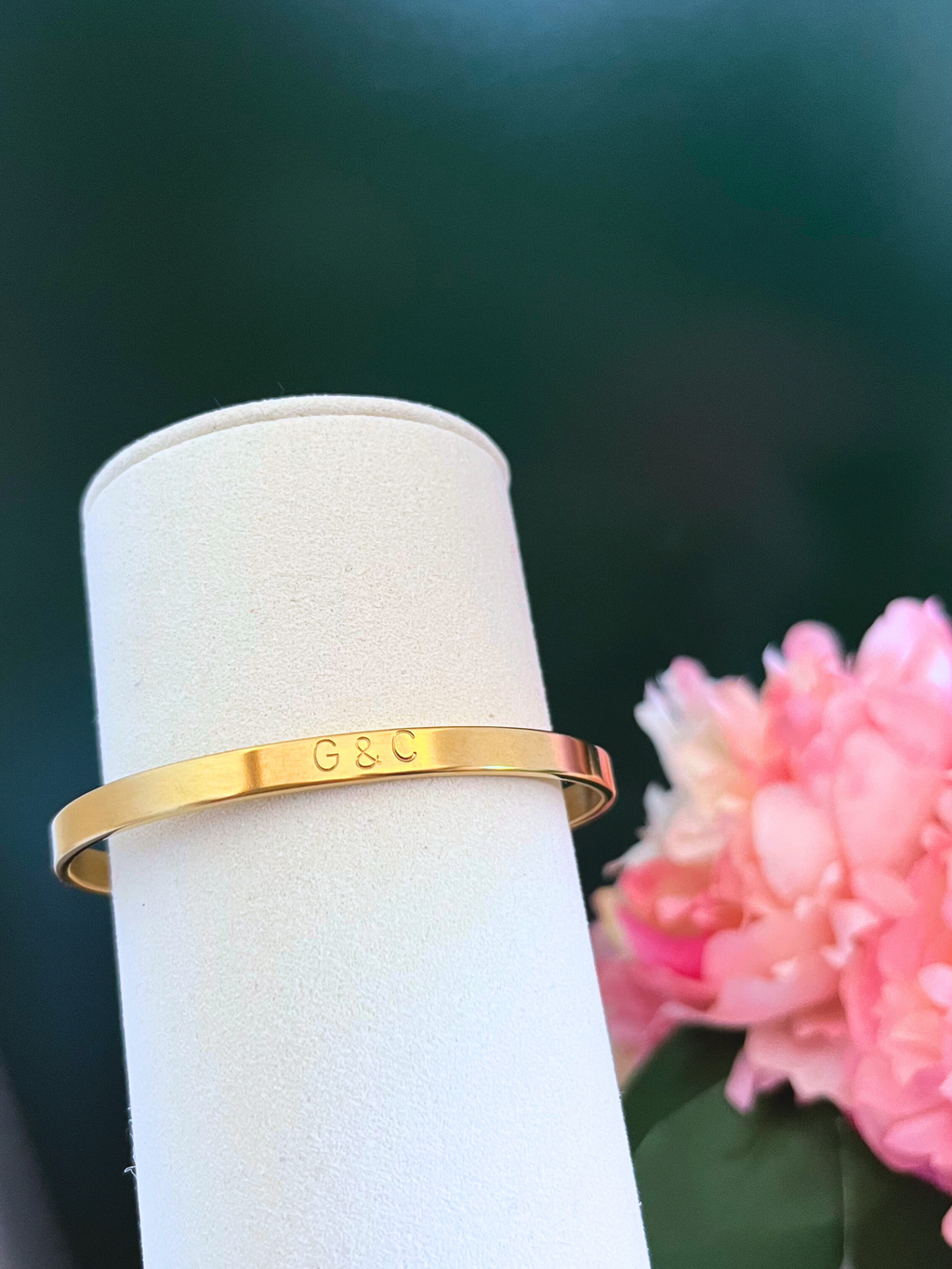 VARO | Brazalete Grabado a Mano